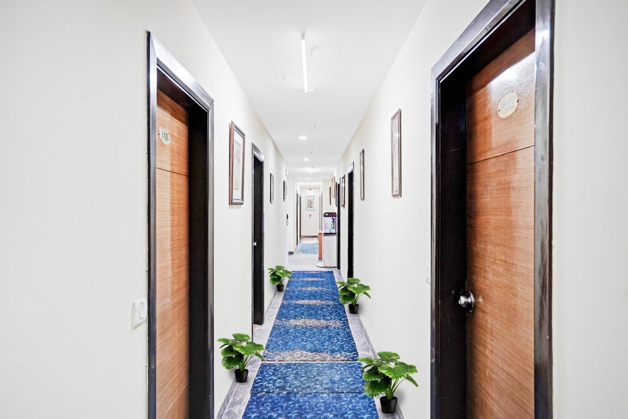 Hotel O Royal Regency ガーズィヤーバード エクステリア 写真